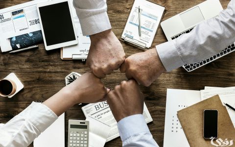 بحث عن خصائص الإدارة