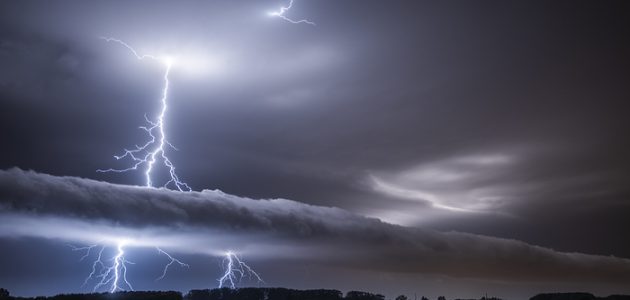 بحث عن الظواهر الطبيعية