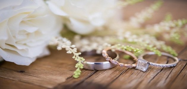 أقوى 50+ عبارات و رسائل عيد الزواج للمتزوجين واتس