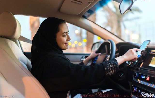 رسوم رخصة القيادة 10 سنوات للرجال والنساء رسوم رخصة القيادة 10 سنوات للرجال والنساء