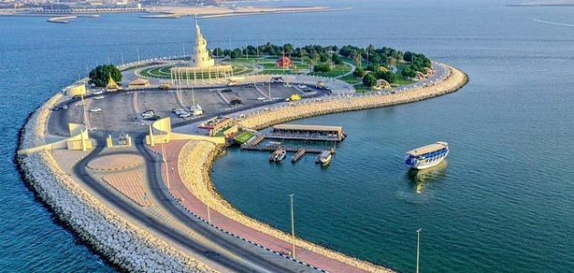 كم تبعد المسافة بين الدمام والإحساء