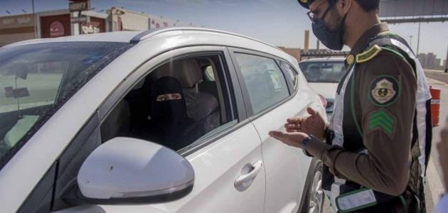 كم مخالفة عدم وجود رخصة قيادة؟
