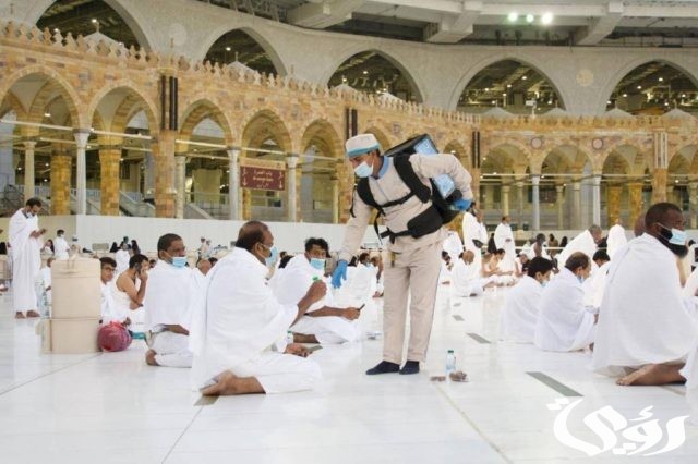 "العناية بشؤون الحرمين": مختبرات ذات تقنية عالية للتأكّد من نظافة ونقاء ماء زمزم "العناية بشؤون الحرمين": مختبرات ذات تقنية عالية للتأكّد من نظافة ونقاء ماء زمزم