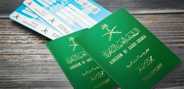تمديد تأشيرة خروج وعودة لمن هم خارج المملكة عن طريق أبشر