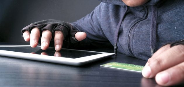 الحكومة الإماراتية تحذر الباحثين عن عمل من عقود العمل الوهمية