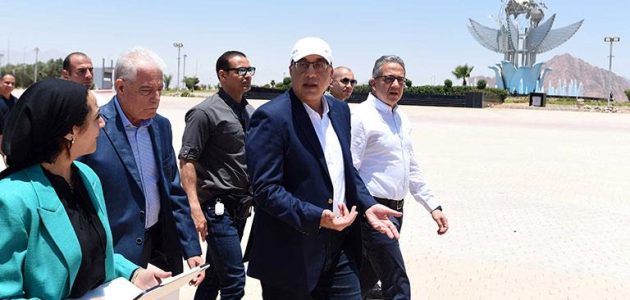 رئيس الوزراء يتفقد مشروعات تنموية وخدمية في شرم الشيخ