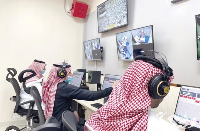 "السديس" يوجه بزيادة لغات ترجمة خطبة عرفة لـ"50" لغة لتعزيز وصول رسالة الحرمين للعالم "السديس" يوجه بزيادة لغات ترجمة خطبة عرفة لـ"50" لغة لتعزيز وصول رسالة الحرمين للعالم