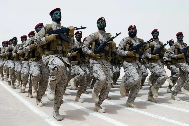 كم الراتب الاساسي للافراد العسكريين في السعودية كم الراتب الاساسي للافراد العسكريين في السعودية