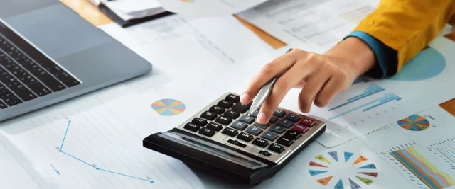 كيف استثمر مبلغ صغير في البنك ؟ ؛ إليك أفضل 7 طرق للاستثمار كيف استثمر مبلغ صغير في البنك ؟ ؛ إليك أفضل 7 طرق للاستثمار