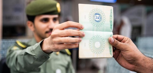 “أهلًا بالعالم” | الجوازات السعودية تعلن عن ختم المطارات بعد قبول استضافة كأس العالم