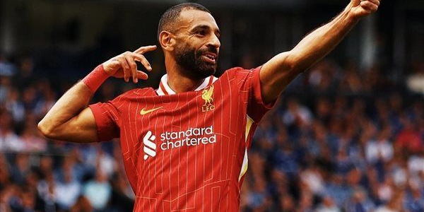 ليفربول يستجيب للضغوط الجماهيرية ويبدأ مفاوضات تجديد عقد محمد صلاح